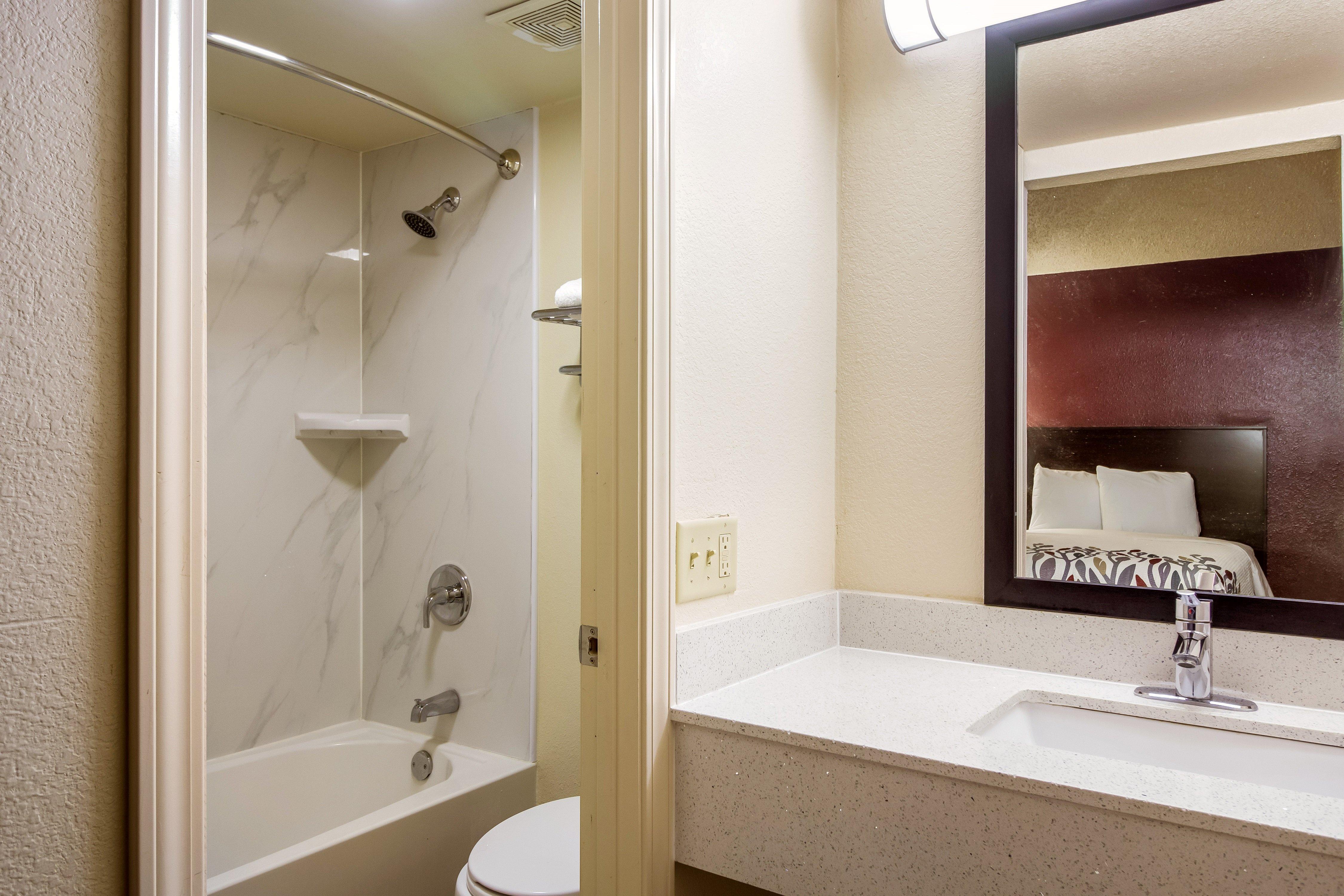 Red Roof Inn Houston East I-10 Extérieur photo
