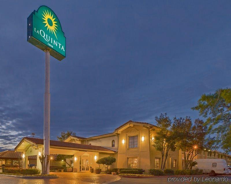 Red Roof Inn Houston East I-10 Extérieur photo