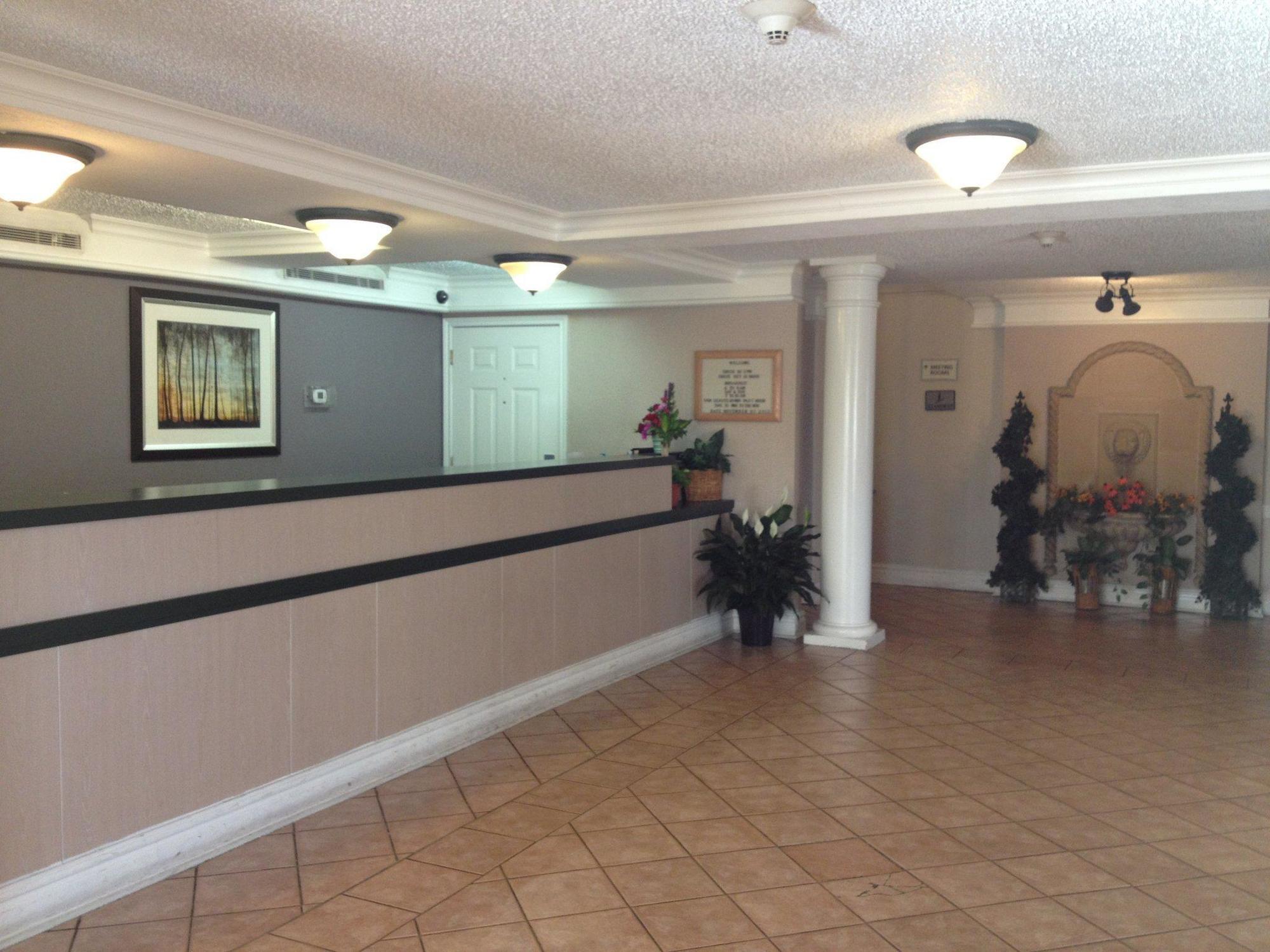 Red Roof Inn Houston East I-10 Extérieur photo