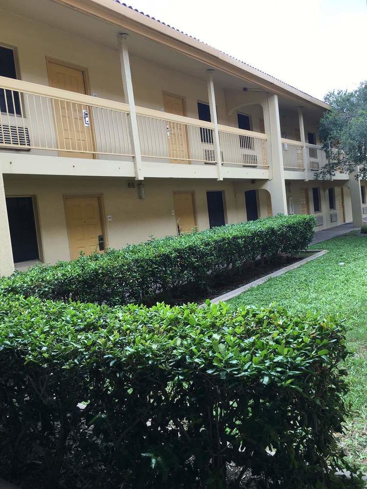 Red Roof Inn Houston East I-10 Extérieur photo