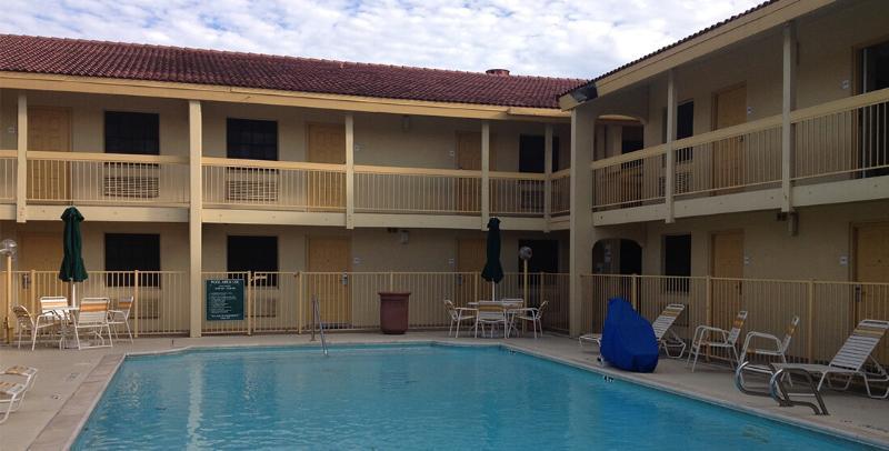 Red Roof Inn Houston East I-10 Extérieur photo